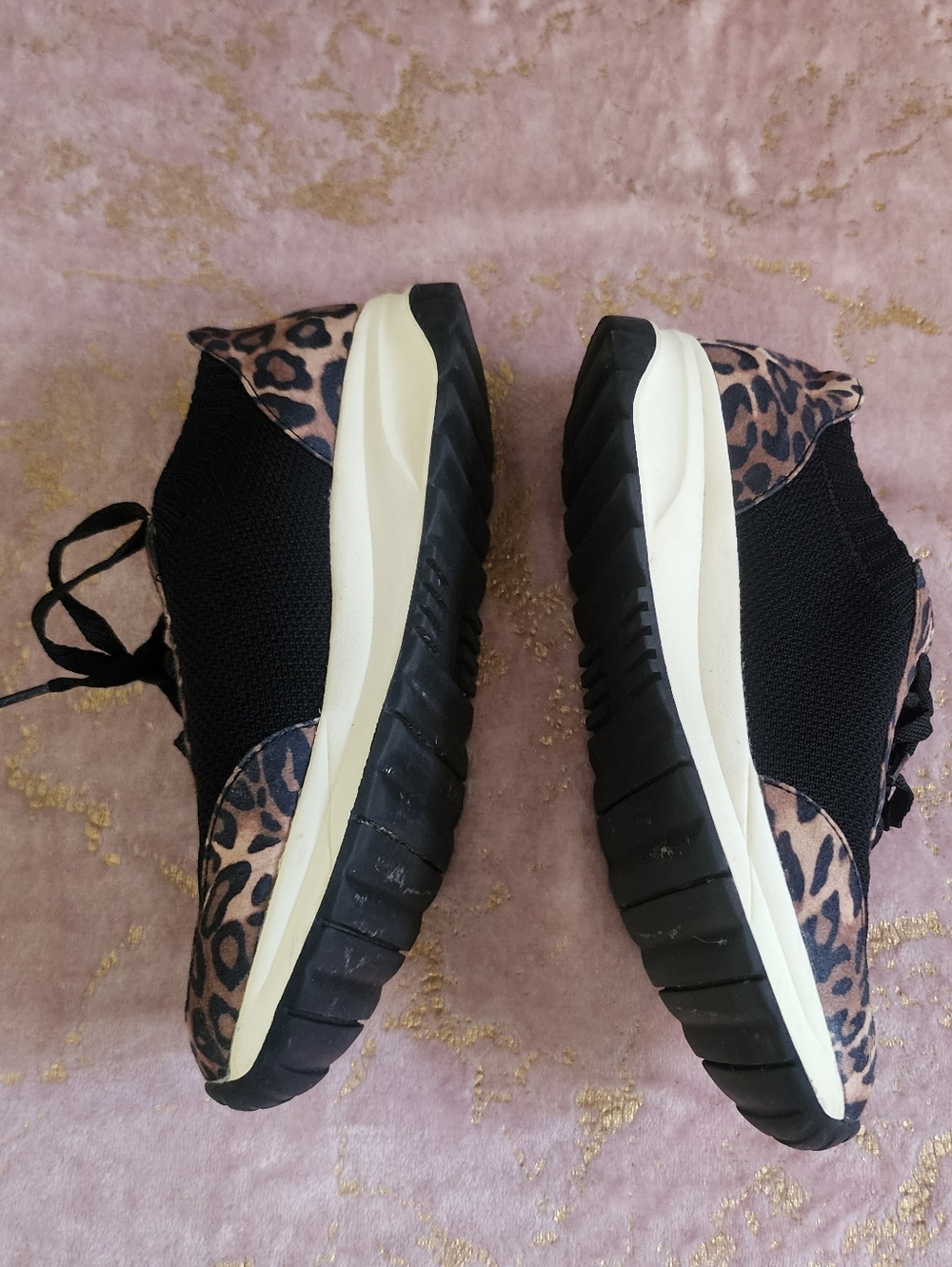 NATURALIZER | Women's Black & Leopard Print Fashion Sneakers - Picture 3 of 10